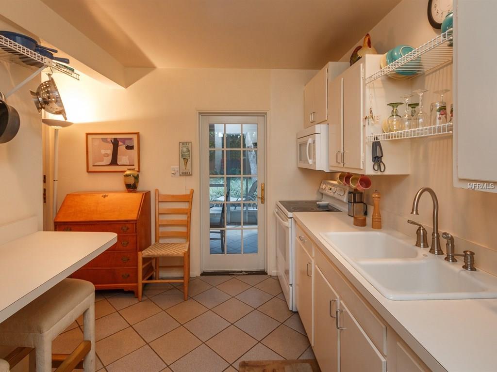 820 Huntington Ct