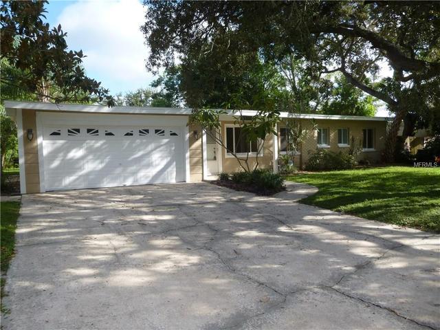 2229 Woodcrest Dr