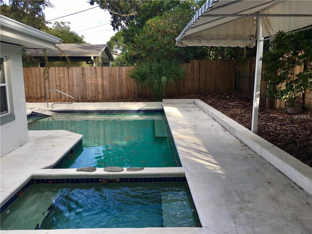 1618 Lorena Ln