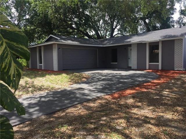 7921 Plantation Dr