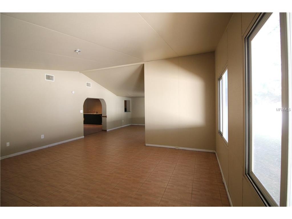 4415 Leola Ln