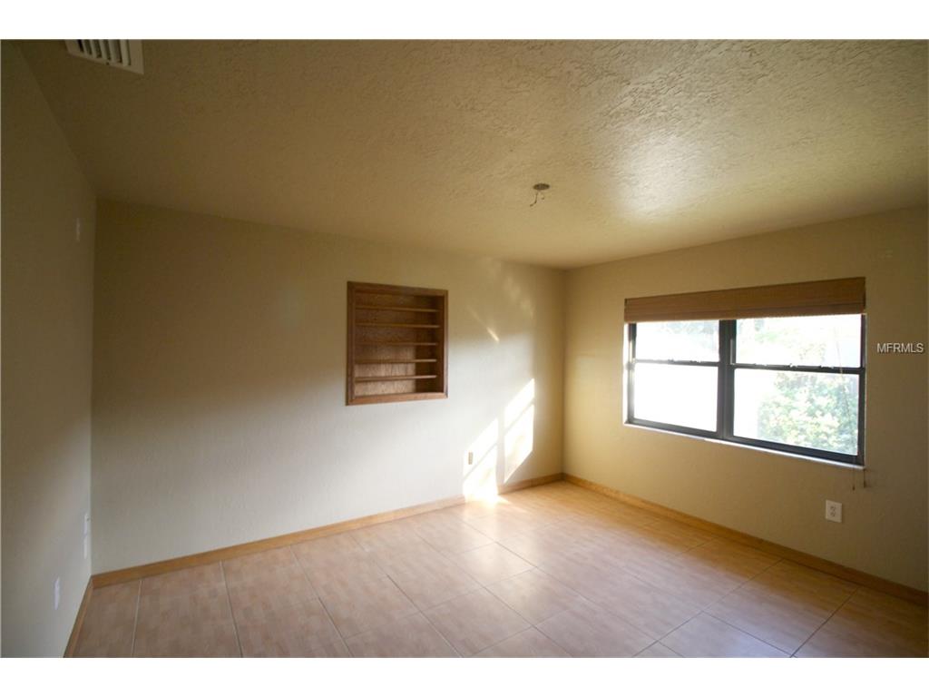 4415 Leola Ln