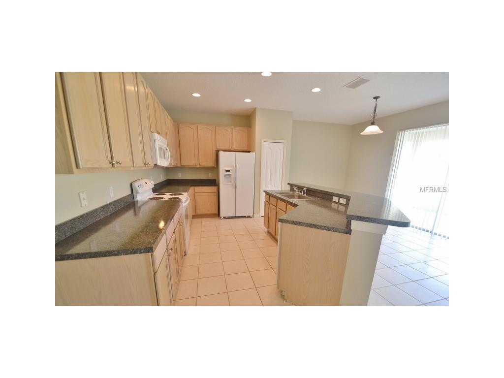 18220 Thornhill Grand Cir
