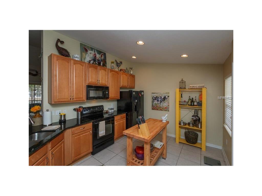2579 San Tecla St #104