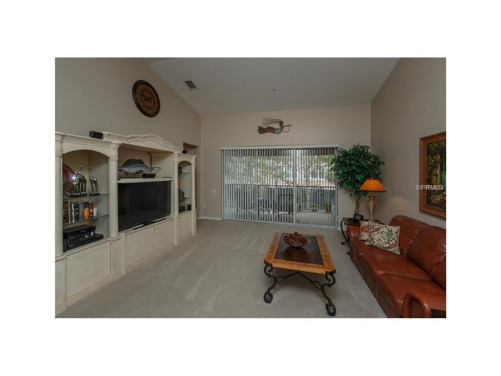 2579 San Tecla St #104