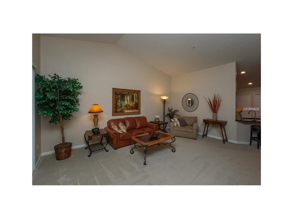 2579 San Tecla St #104