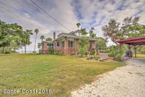2832 Riverview Dr