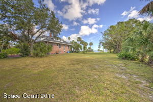 2832 Riverview Dr