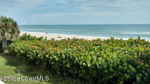 1095 N Highway A1a #207