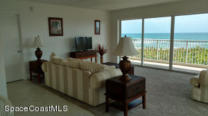 1095 N Highway A1a #207