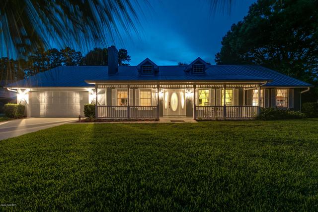 2372 Woodfield Cir