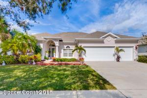 823 Emerson Dr NE