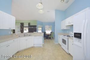 136 Frederica Ave NW