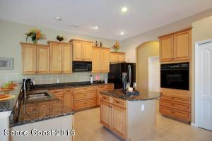 2055 Windbrook Dr SE