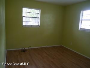 1103 Azalea Ln