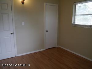 1103 Azalea Ln