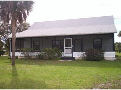 5300 Fishtail Palm Ave