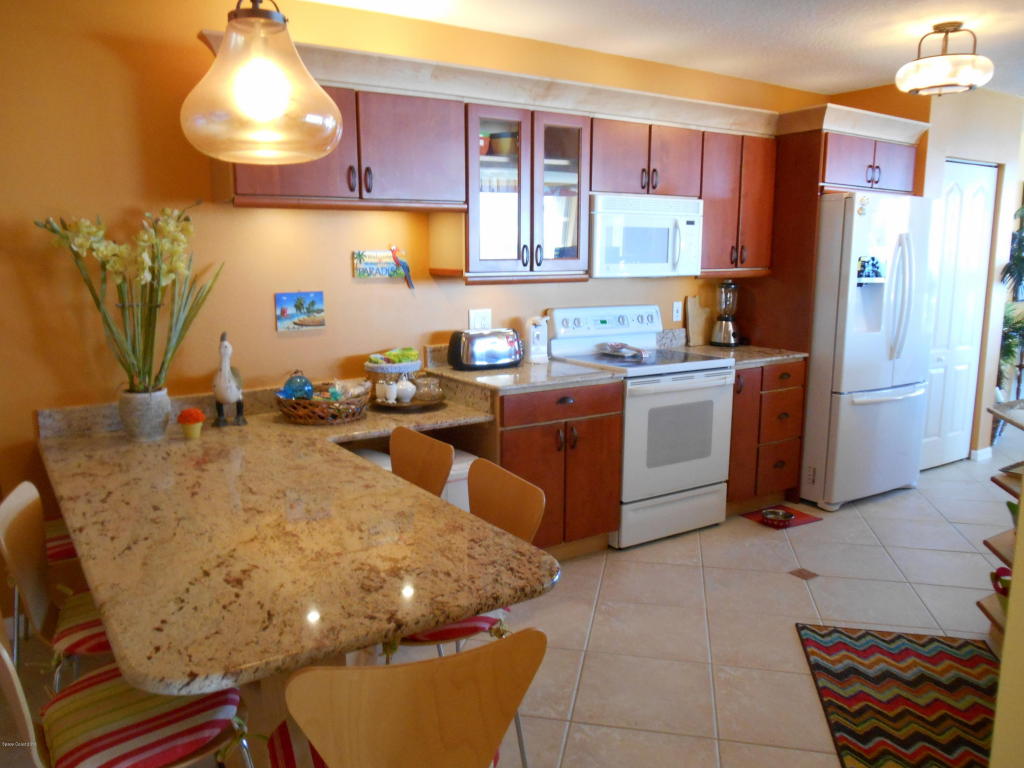 1811 N Hwy A1a Hwy #2206