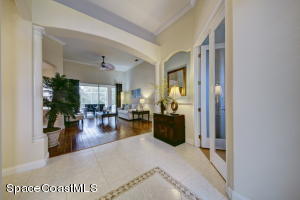 902 Balmoral Way