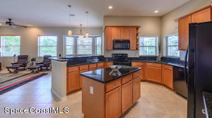858 Thrasher Dr