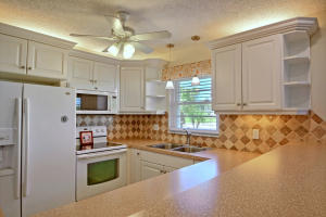 For Sale: 105 Springlake Ct #APT 107 Vero Beach, FL 32962