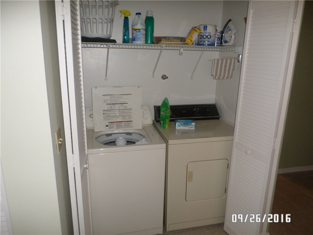 655 W Lake Jasmine Cir #207