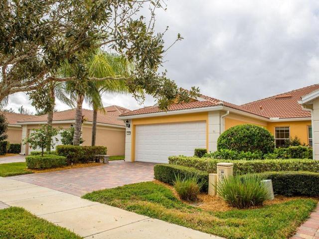 4989 Corsica Sq