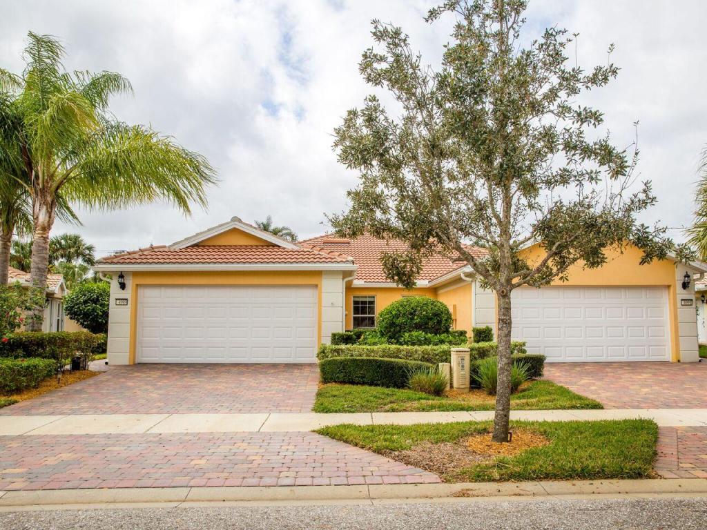 4989 Corsica Sq