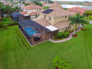 950 SW Amethyst Dr