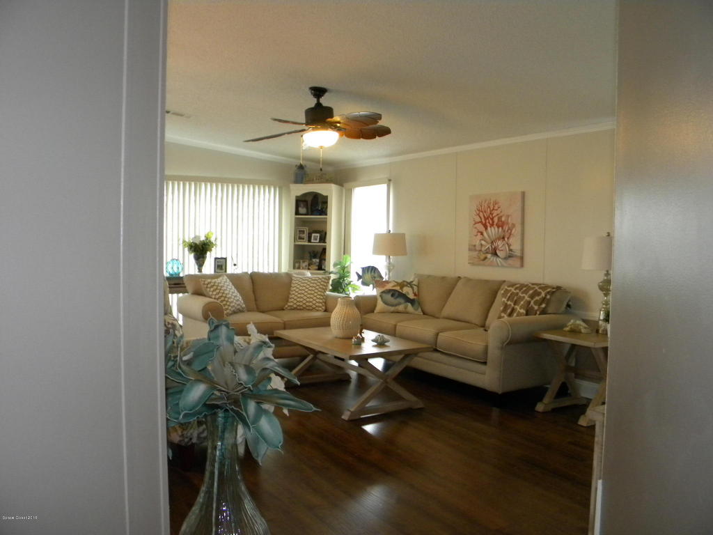 7694 Fox Hunter Cir