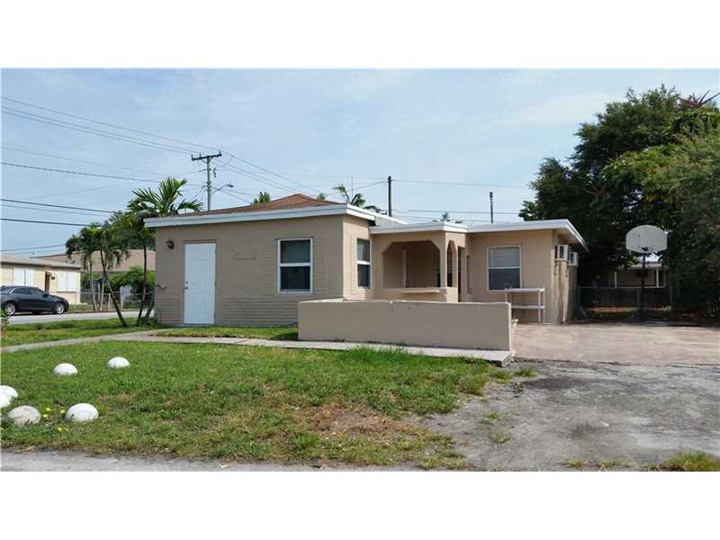For Sale: 417 SW 7th Ter Dania, FL 33004