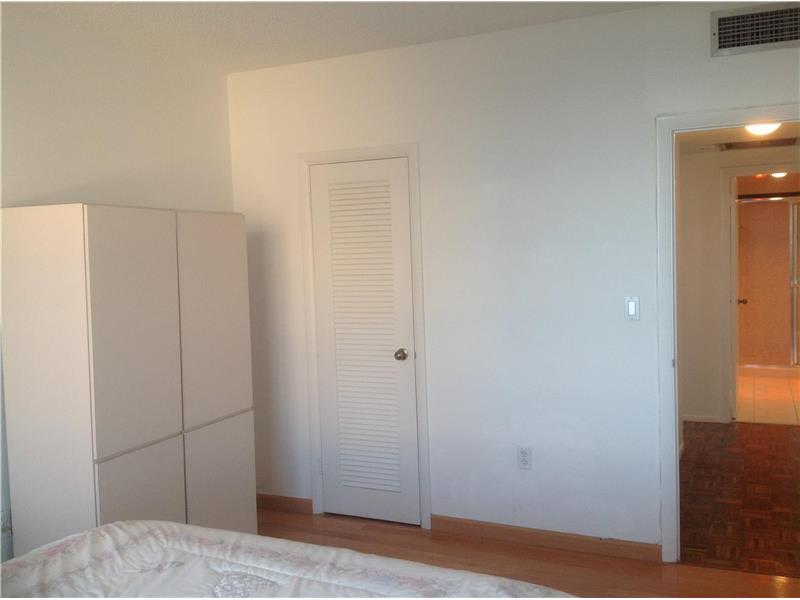 1950 S Ocean Dr #11P