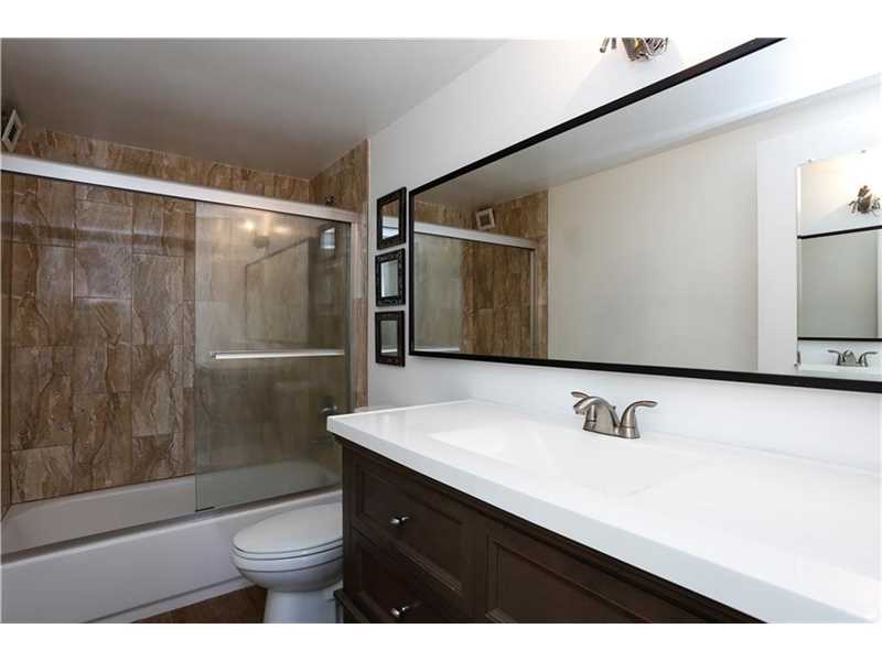 For Sale: 2500 Parkview Dr #APT 2008 Hallandale, FL 33009