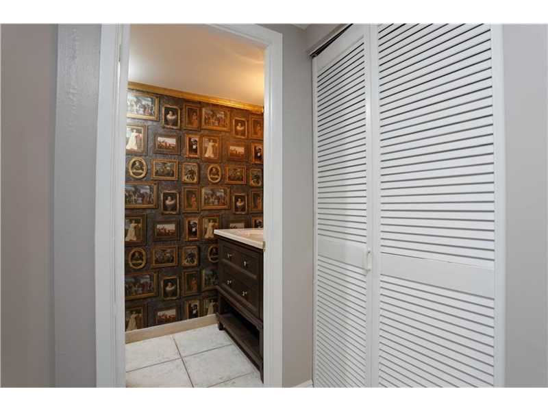 For Sale: 2500 Parkview Dr #APT 2008 Hallandale, FL 33009