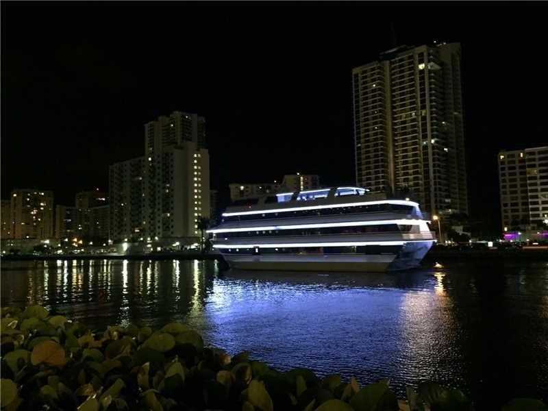 400 Leslie Dr #304 Hallandale, FL 33009