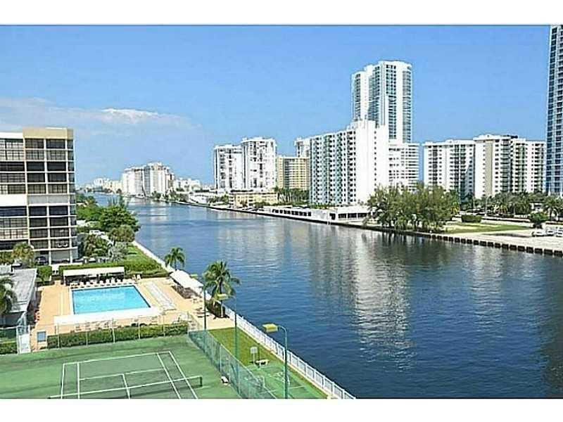 400 Leslie Dr #304 Hallandale, FL 33009
