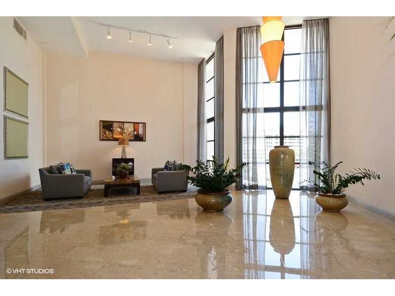 400 Leslie Dr #304 Hallandale, FL 33009