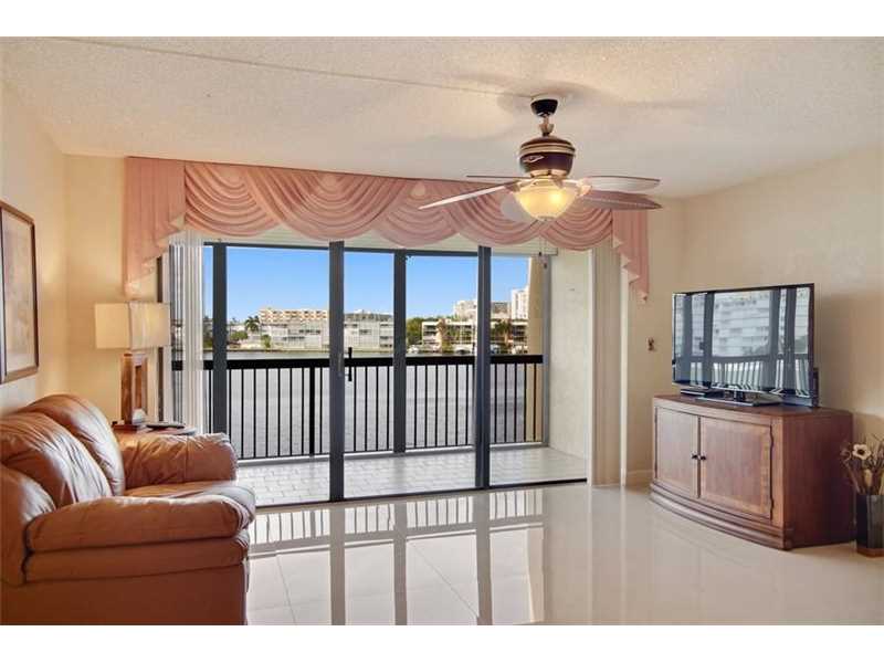 200 Golden Isles Dr #401