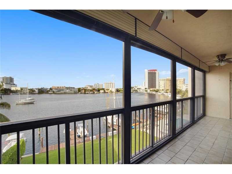 200 Golden Isles Dr #401