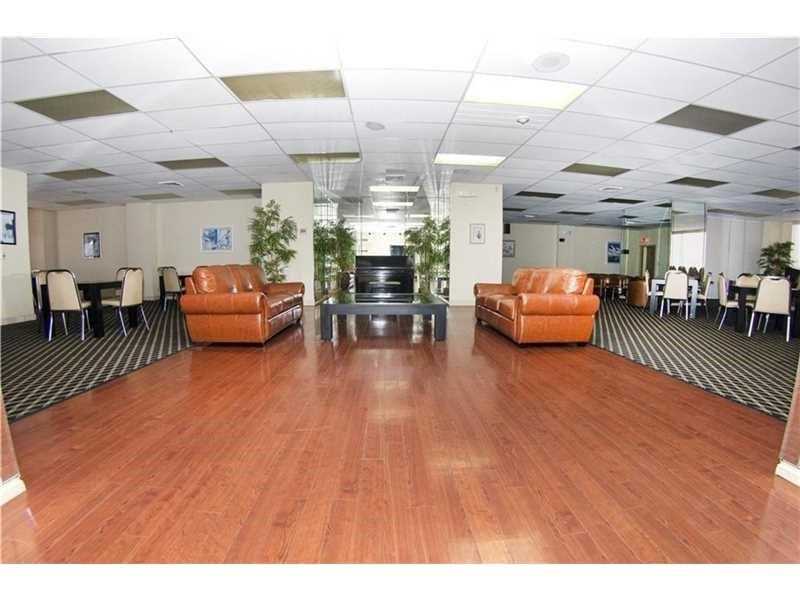 1865 S Ocean Dr #18E