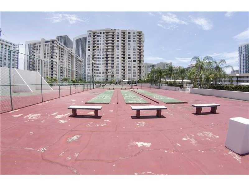 1865 S Ocean Dr #18E