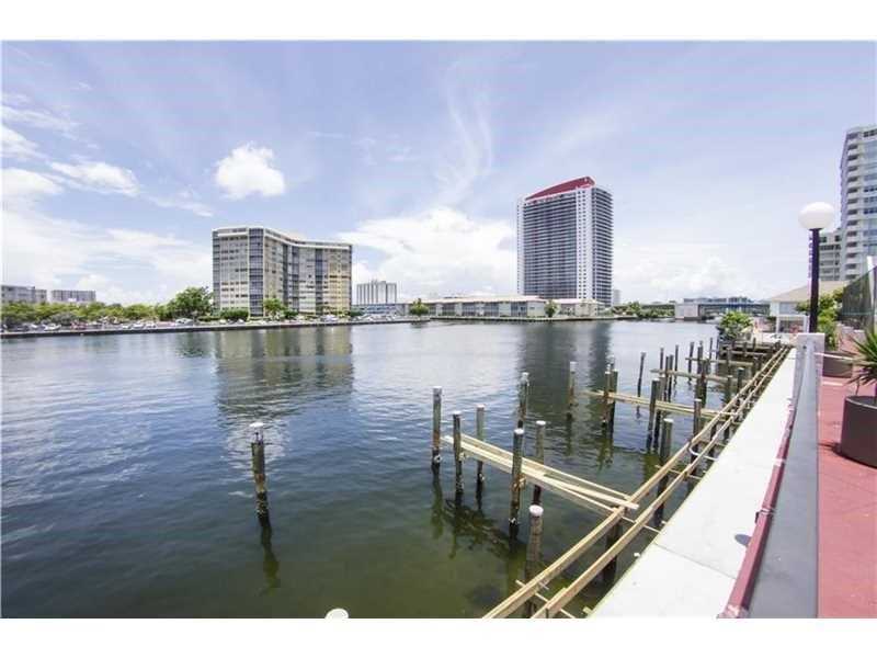 1865 S Ocean Dr #18E