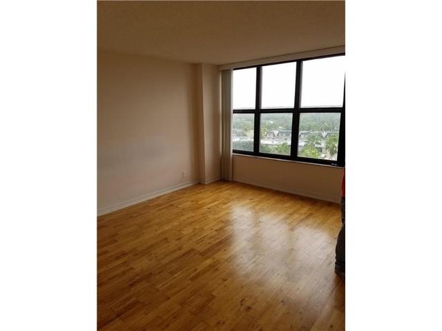 2500 Parkview Dr #808