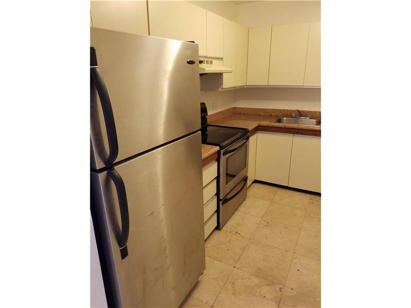 2500 Parkview Dr #808