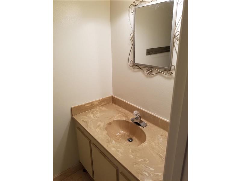 2500 Parkview Dr #808