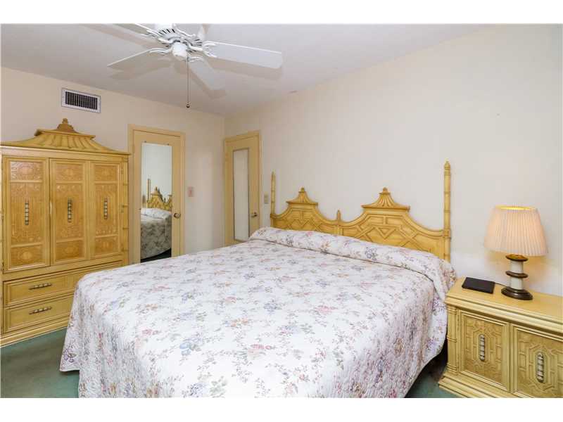 141 NE 10th Ave #18B