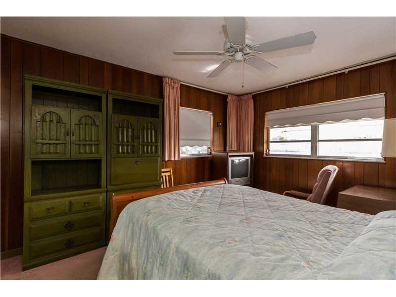 141 NE 10th Ave #18B