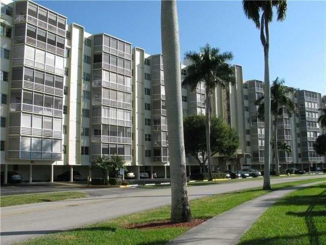200 Diplomat Pkwy #426