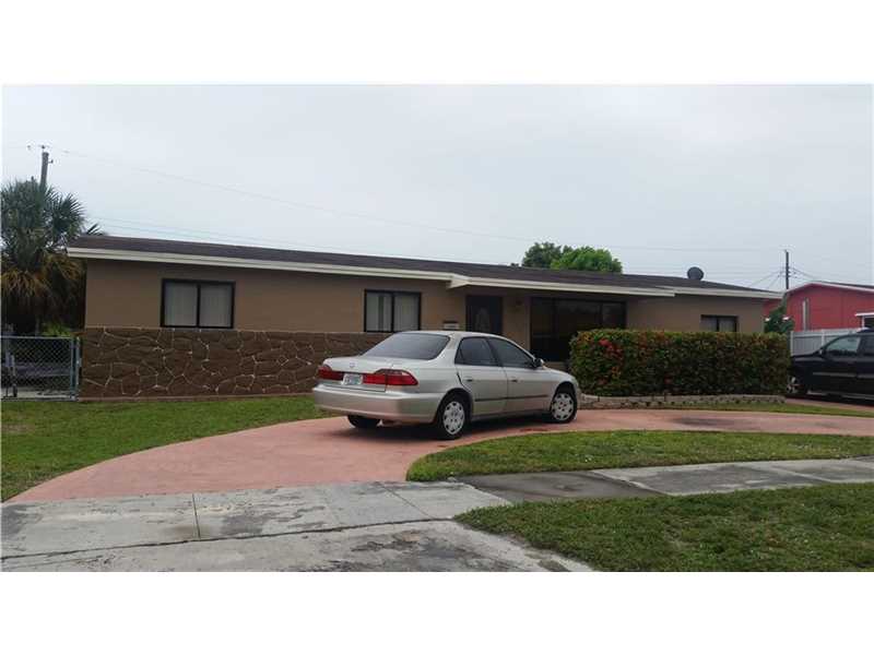 1642 W 65th St Hialeah, FL 33012