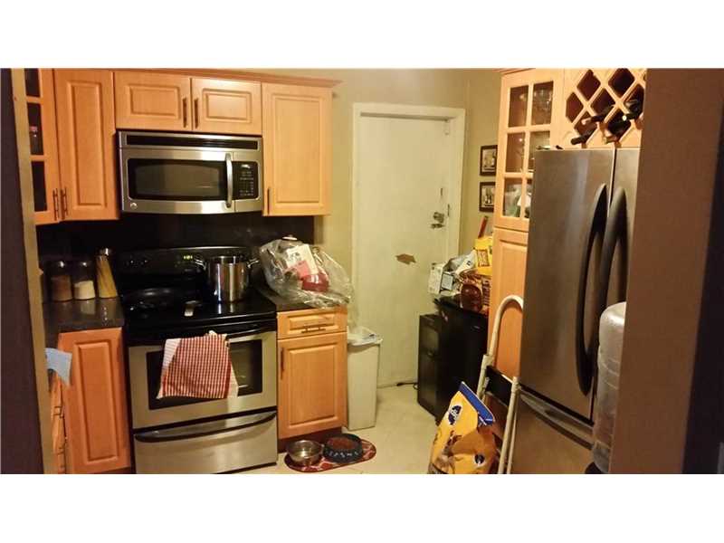 1642 W 65th St Hialeah, FL 33012